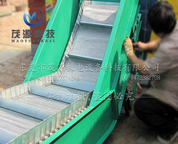 上斜輸送機(jī)